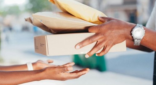 Bruxelles propose des frais de 2 euros sur les petits colis entrant dans l'UE