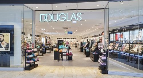 Douglas réduit ses prévisions pour 2025, en raison du ralentissement en Europe