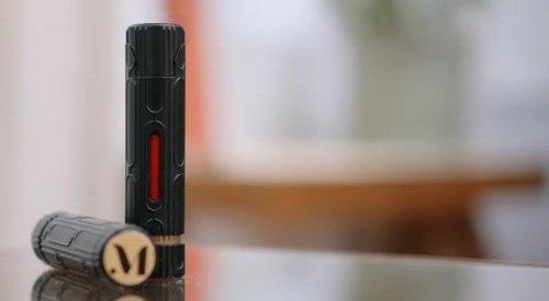 Maison M: three bespoke, AI-based colours in one lipstick