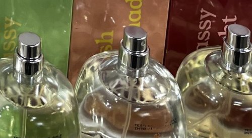 Les "dupes" cosmétiques affaiblissent l'industrie française, estime la FEBEA