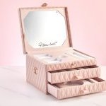 Hunter Luxury renews successful partnership with Charlotte Tilbury for Pillow Talk Dreams Come True vanity case (Photo: Hunter Luxury)
