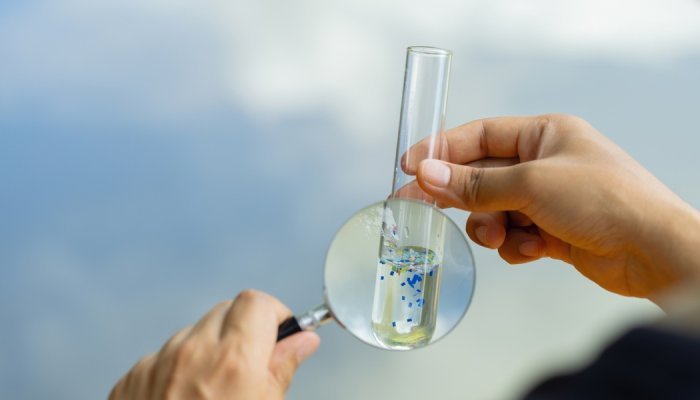 EU backs new microplastic rules amid clash over green goals and competitiveness