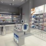 The Derma-bar is and experiential area where customers can receive complimentary digital skin analysis and product recommendations from beauty experts (Photo: Amazon)